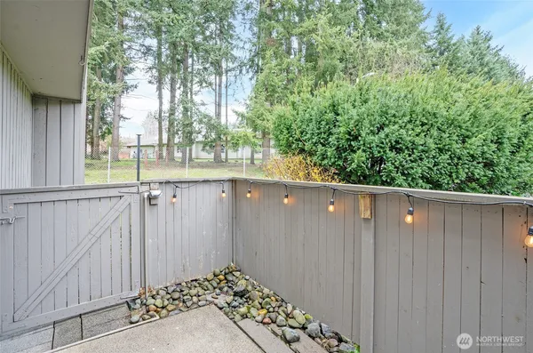 $322,900 | 6122 North 16th Street, Unit I108, Tacoma, WA 98406