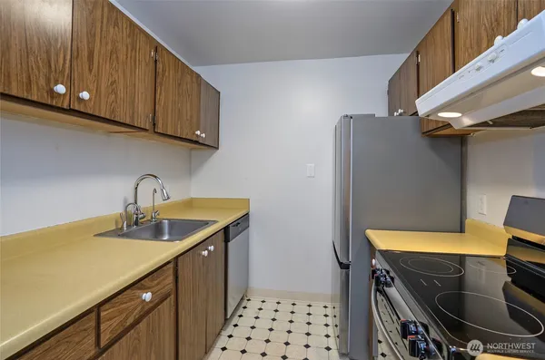 $322,900 | 6122 North 16th Street, Unit I108, Tacoma, WA 98406