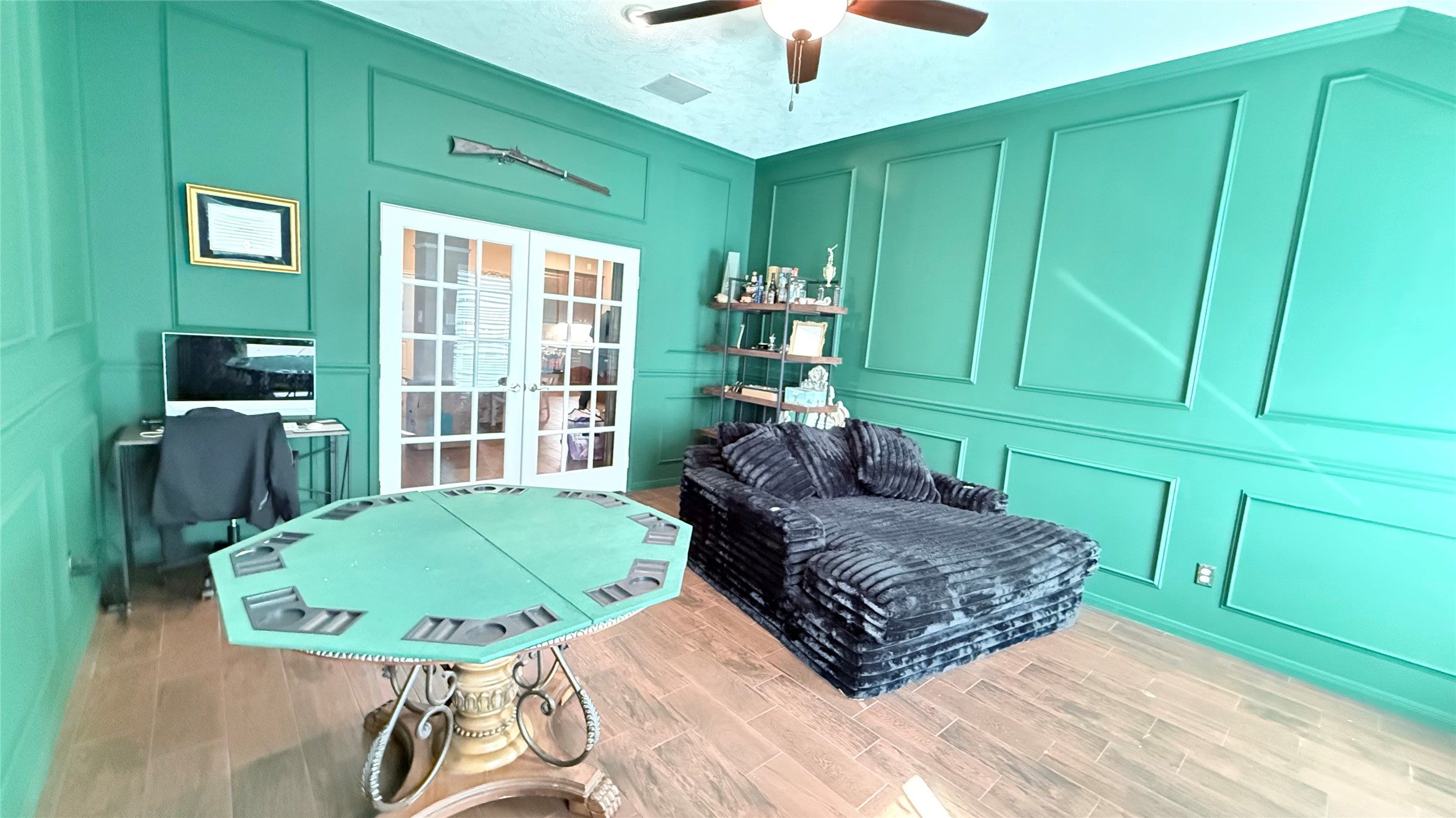 2504 Rosa Rita Drive League City, TX 77573 - Photo 21 of 44 THIS FLEX ROOM HAS BEEN BEAUTIFULLY UPGRADED WITH LOTS OF MOLDING AND PAINTED - YES ITS POKER TABLE GREEN! ITS GORGEOUS!!!