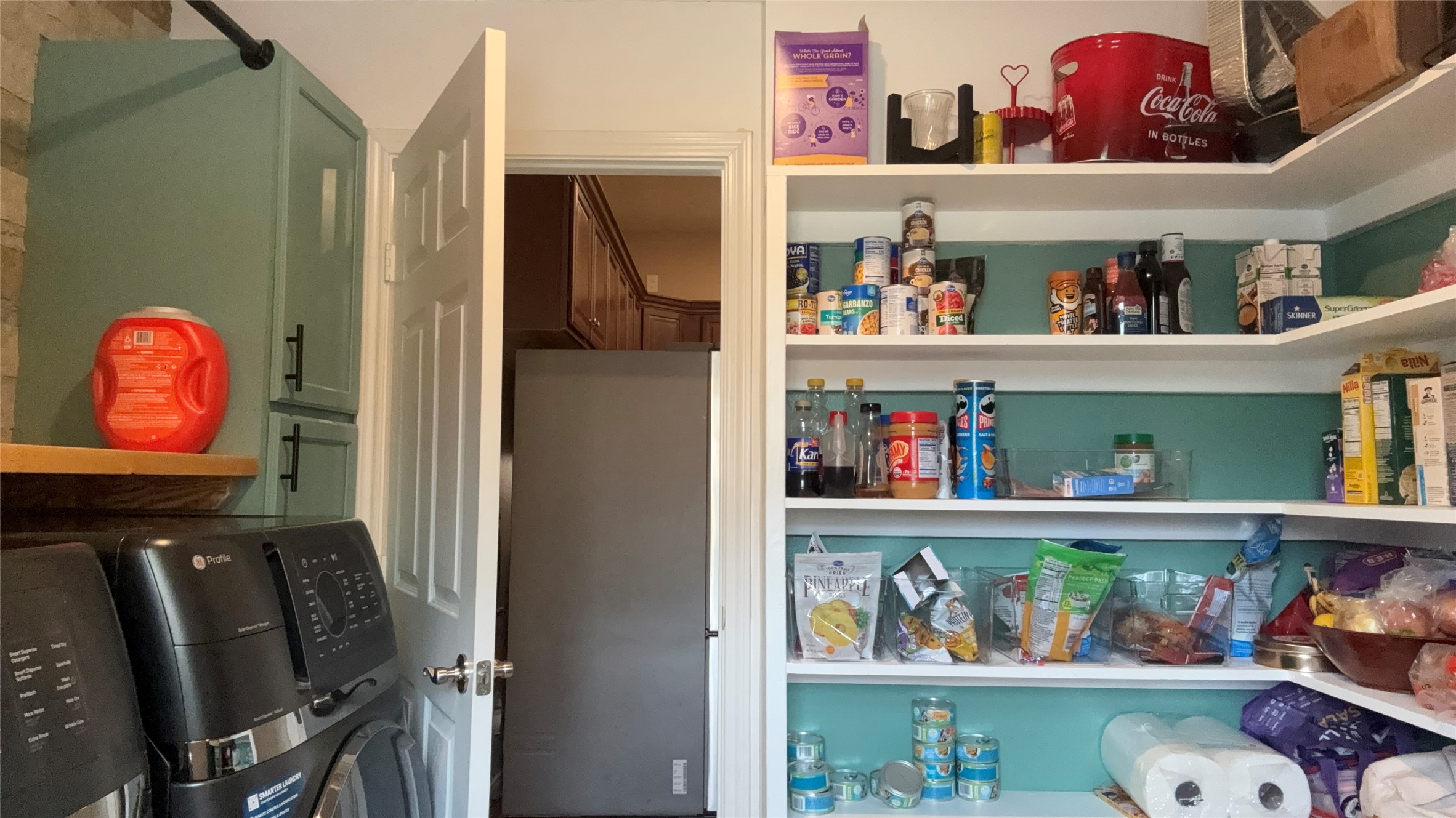 2504 Rosa Rita Drive League City, TX 77573 - Photo 28 of 41 a room with lots of different kinds of food