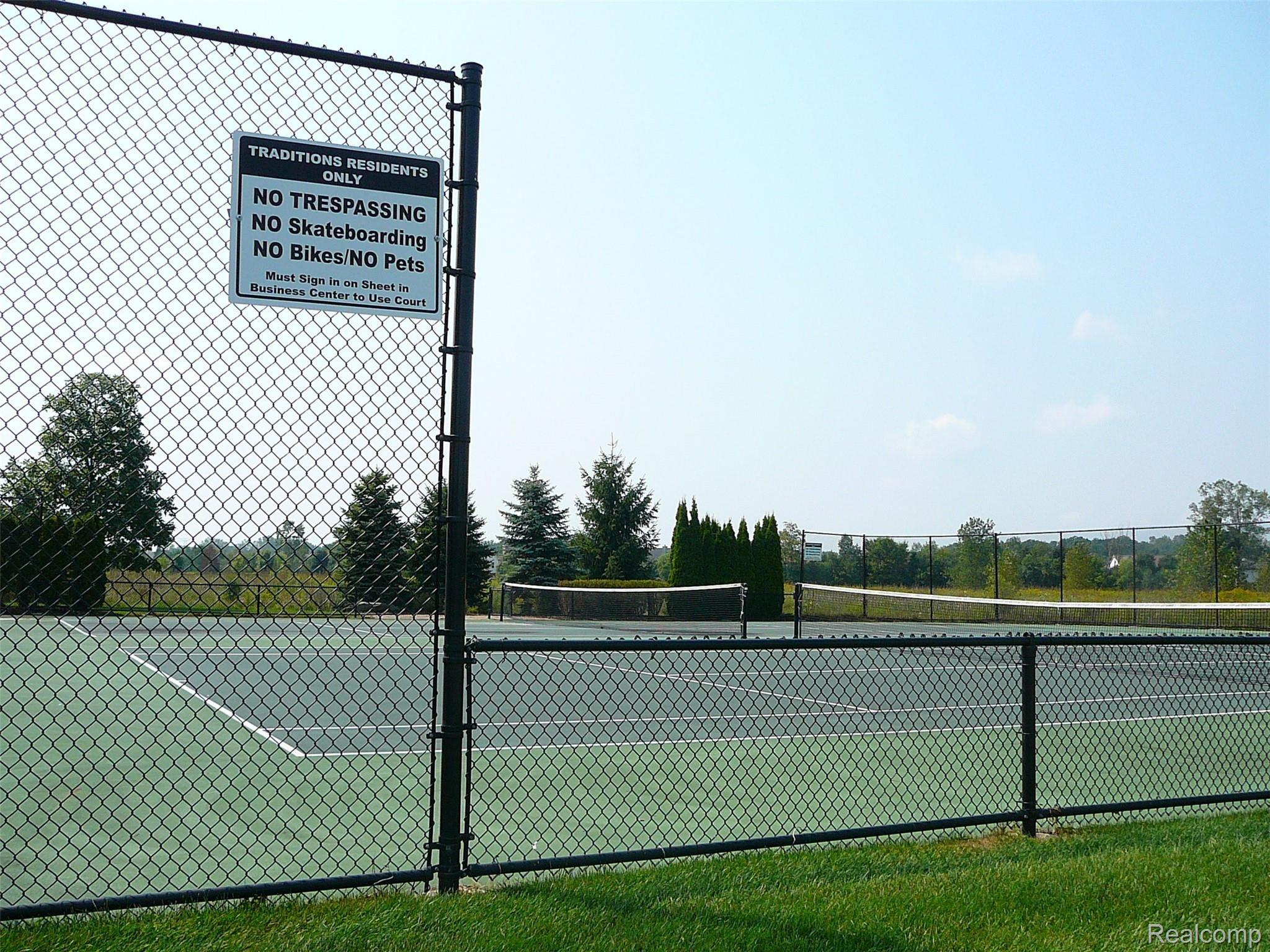 45751 North Stonewood Road Canton, MI 48187 - Photo 29 of 33 Tennis Court