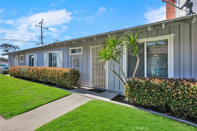 $1,900,000 | 664 Center Street, Unit A B & C, Costa Mesa, CA 92627