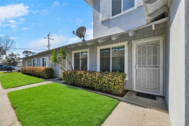 $1,900,000 | 664 Center Street, Unit A B & C, Costa Mesa, CA 92627