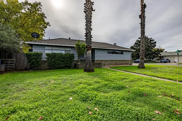 $480,000 | 3905 Fotos Court, Sacramento, CA 95820