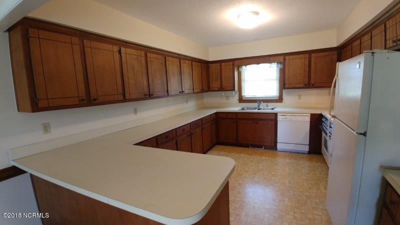 3605 Elveden Road New Bern, NC 28562 - Photo 4 of 25 0227181535 (1)