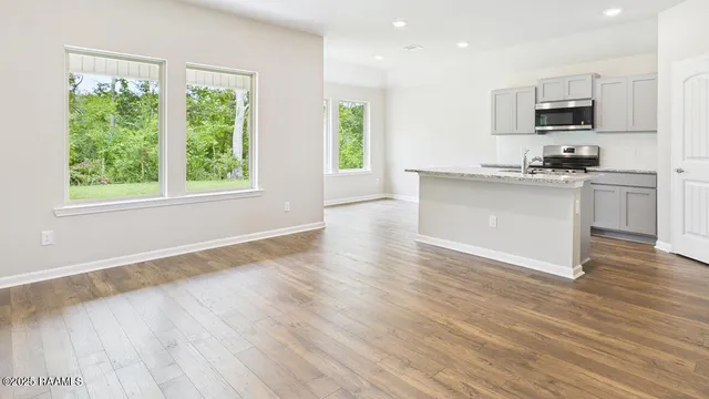 $207,500 | 185 Colett Drive, Sunset, LA 70584