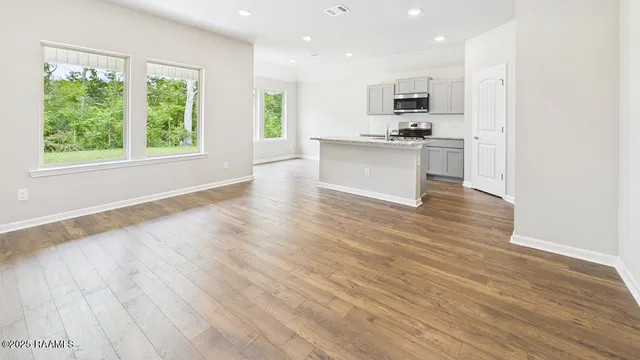 $207,500 | 185 Colett Drive, Sunset, LA 70584