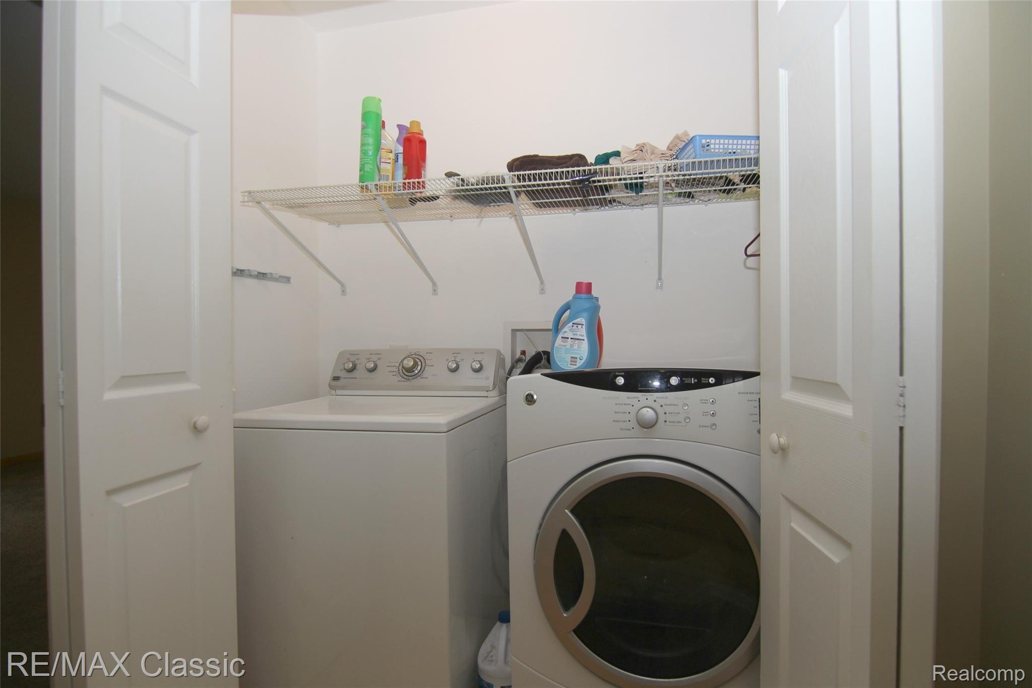 1605 Rowe Road Milford, MI 48380 - Photo 25 of 32 Rowe Rd Laundry.jpg