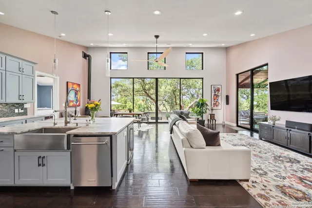 $1,225,000 | 172 Bluff Street, Dripping Springs, TX 78620