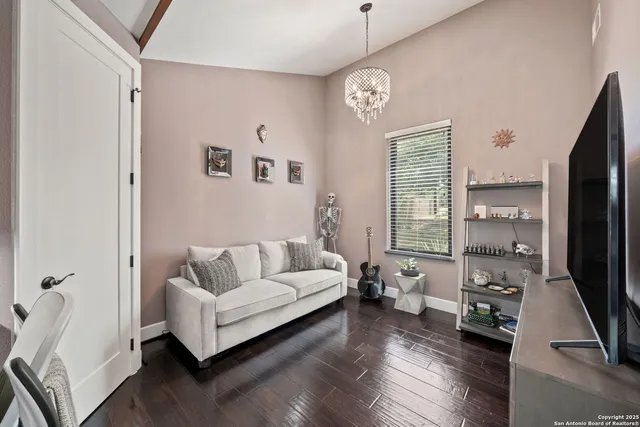 $1,225,000 | 172 Bluff Street, Dripping Springs, TX 78620