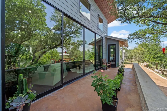$1,225,000 | 172 Bluff Street, Dripping Springs, TX 78620