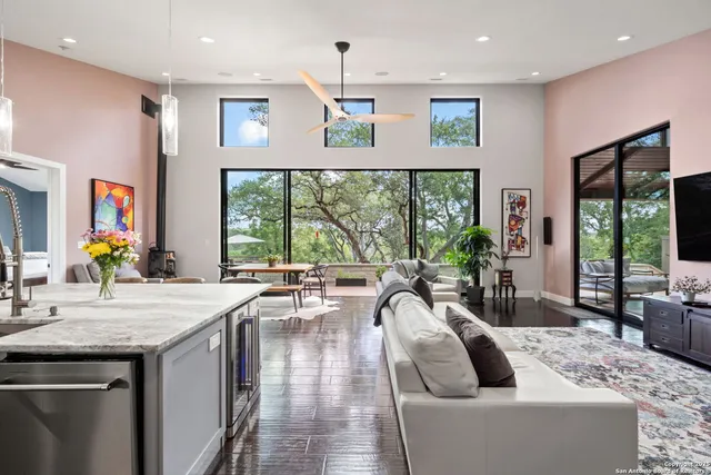 $1,225,000 | 172 Bluff Street, Dripping Springs, TX 78620