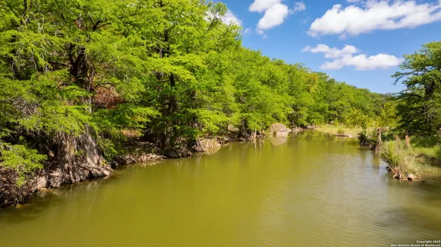 $1,225,000 | 172 Bluff Street, Dripping Springs, TX 78620