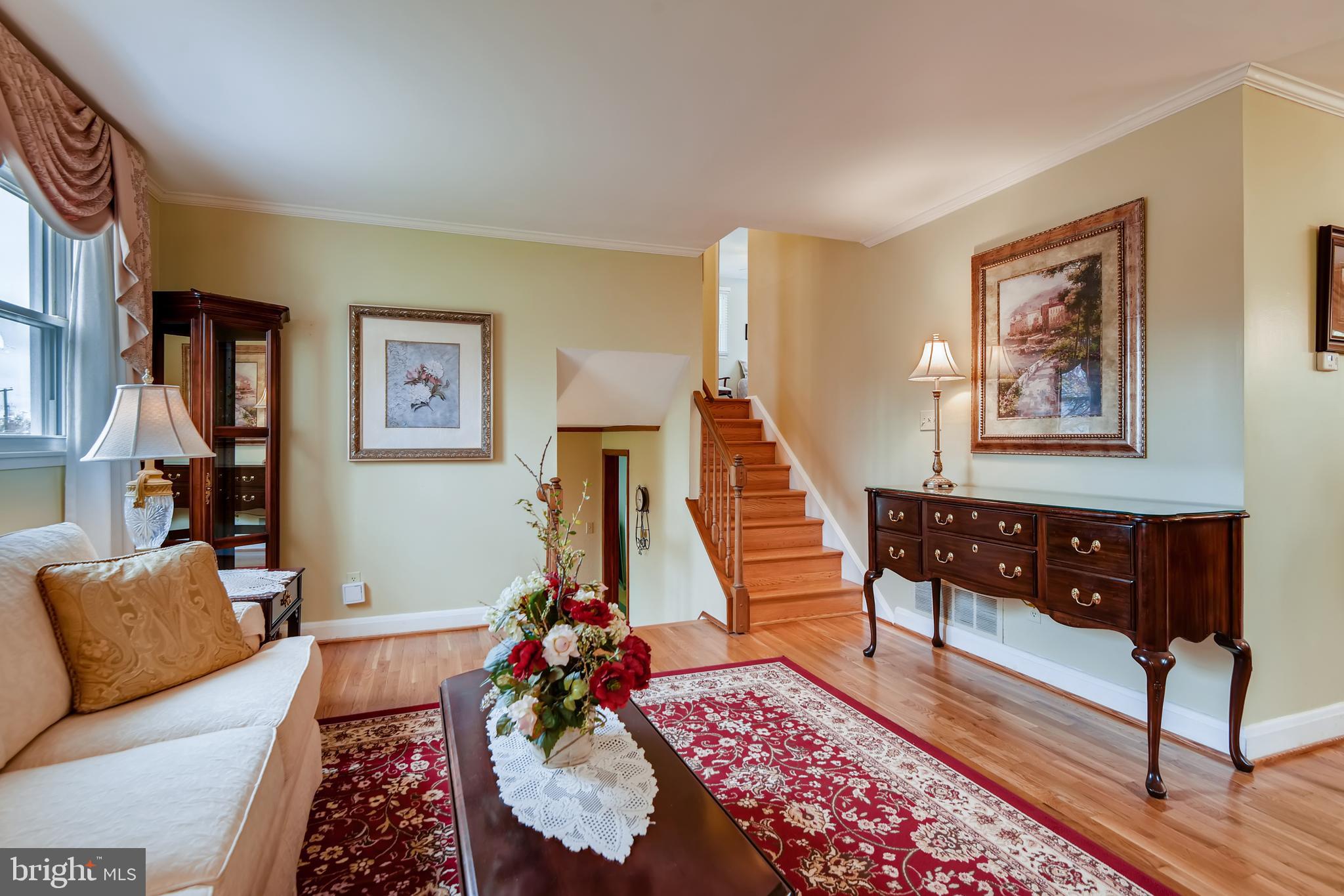 7804 Winter Haven Road Baltimore, MD 21237 - Photo 17 of 31 Living Room