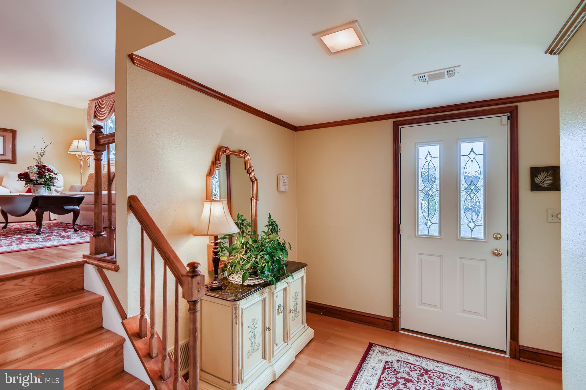 7804 Winter Haven Road Baltimore, MD 21237 - Photo 3 of 31 Foyer