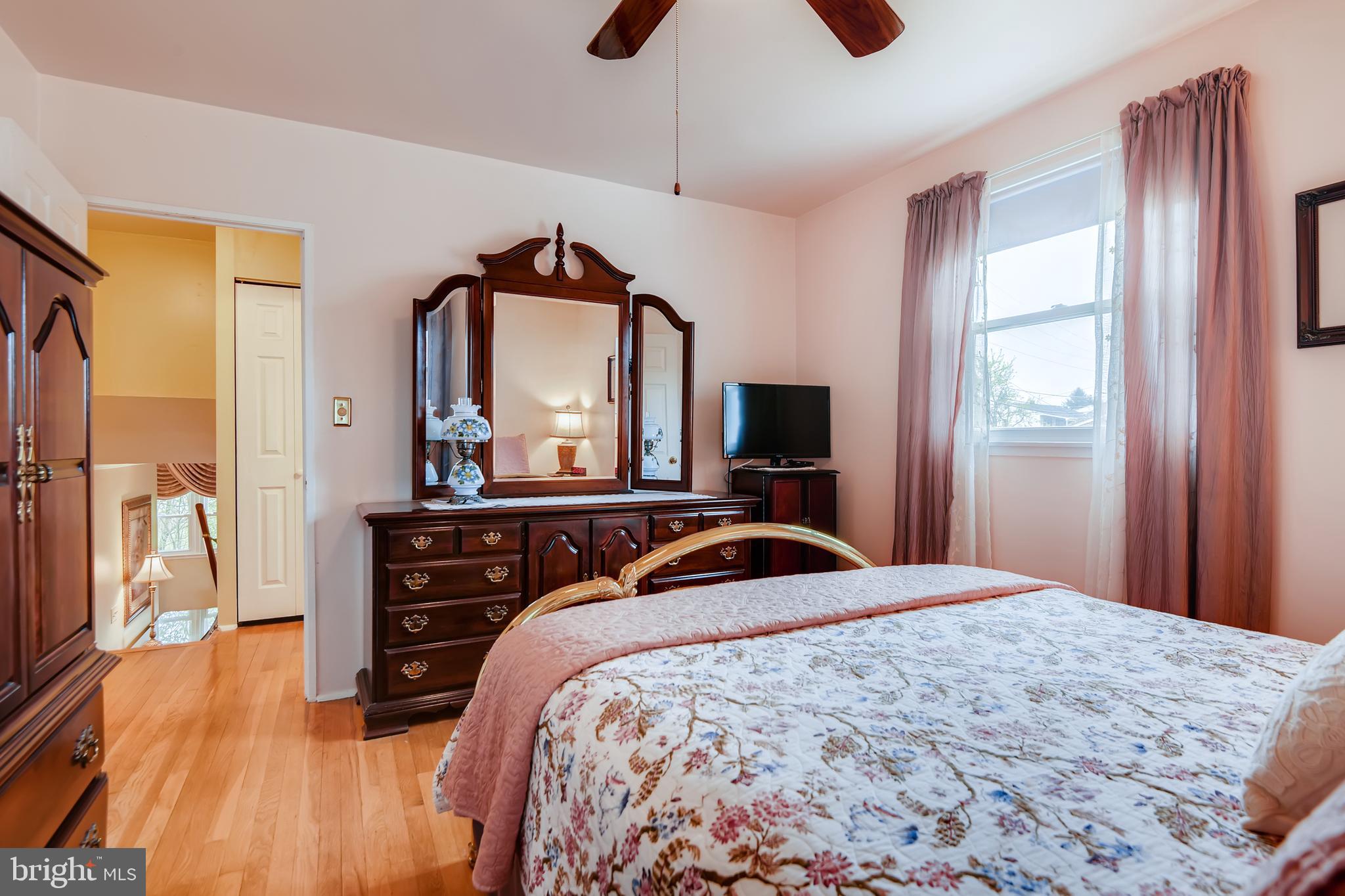 7804 Winter Haven Road Baltimore, MD 21237 - Photo 8 of 31 2nd Floor Master Bedroom