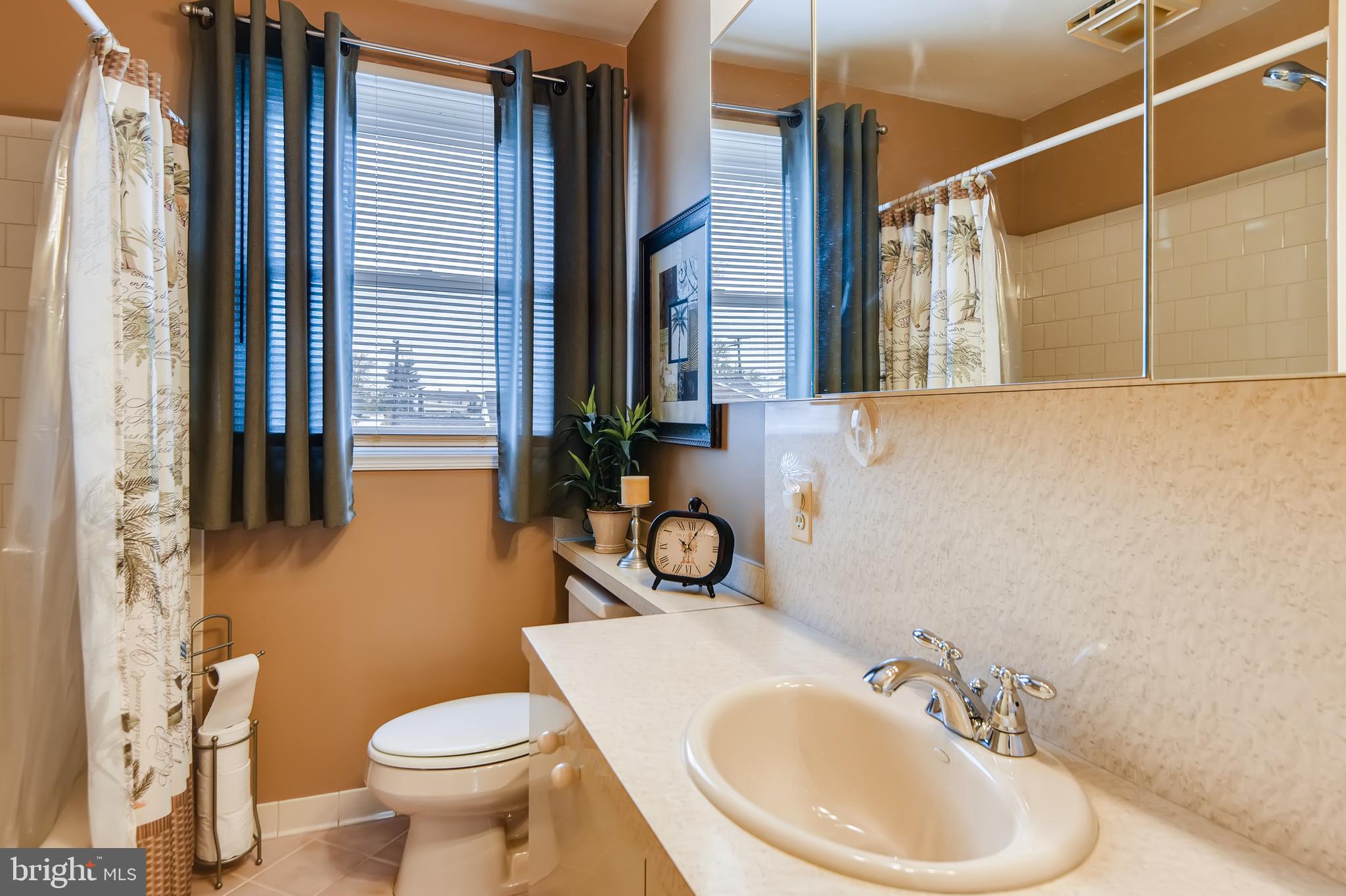 7804 Winter Haven Road Baltimore, MD 21237 - Photo 9 of 31 2nd Floor Master Bathroom