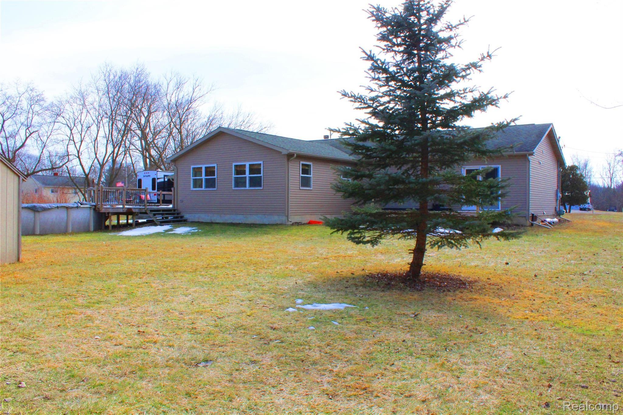 6282 Coldwater Road Flushing, MI 48433 - Photo 7 of 51 IMG_5211.JPG