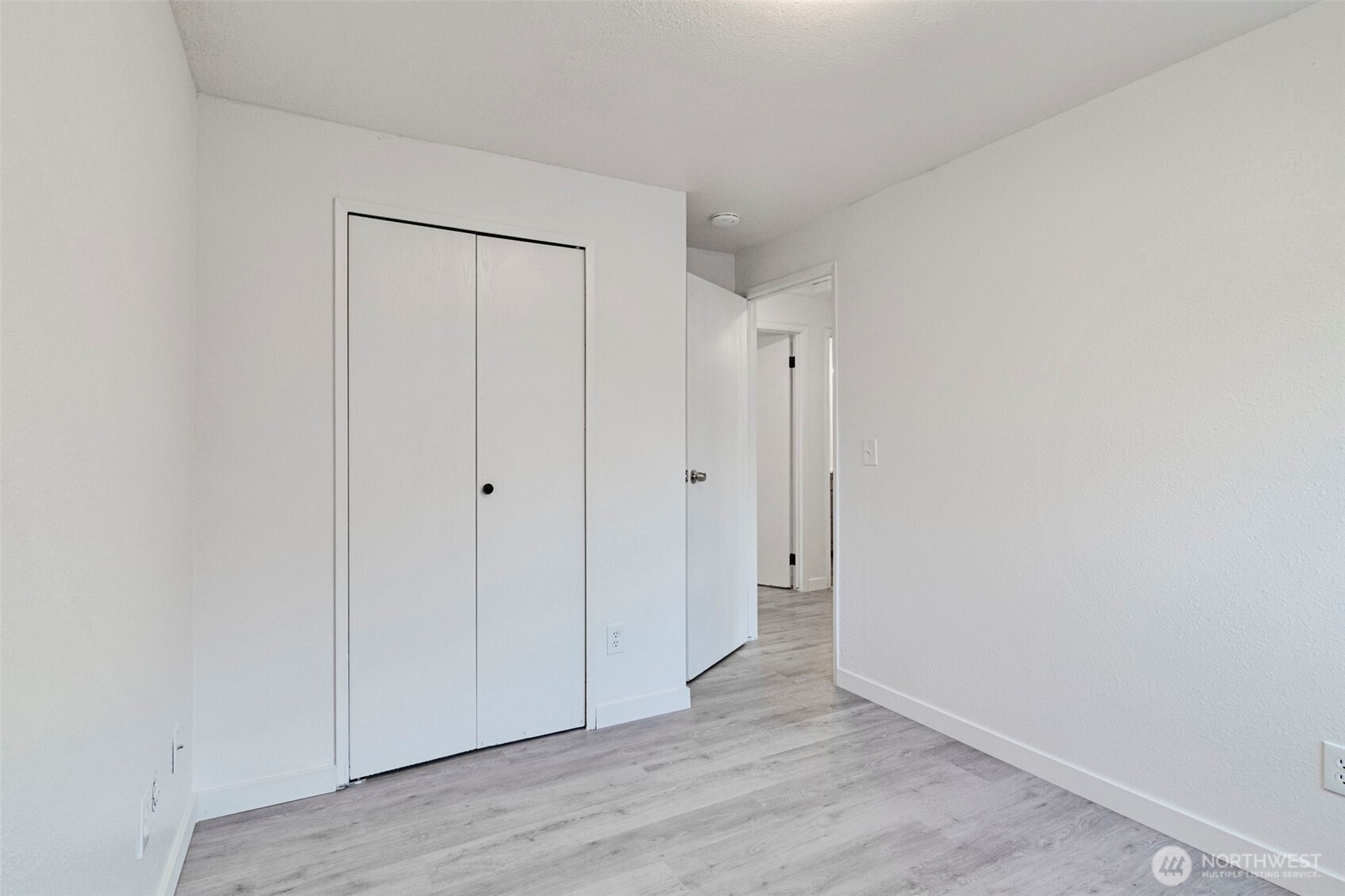 25810 129th Place Southeast Kent, WA 98030 - Photo 6 of 25 a view of an empty room