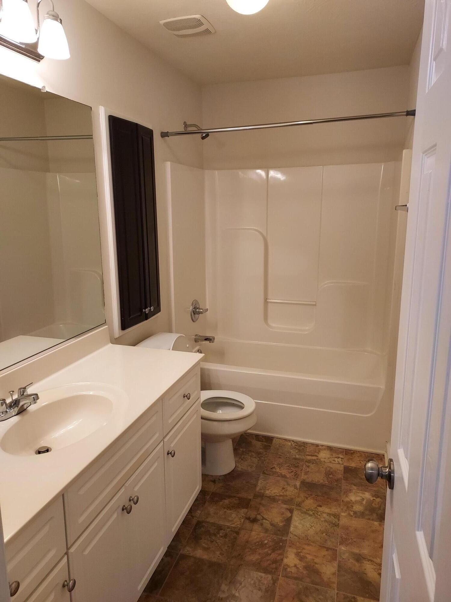 665 Brook Trail Evans, GA 30809 - Photo 10 of 16 9-665 Main BA Room Pic1