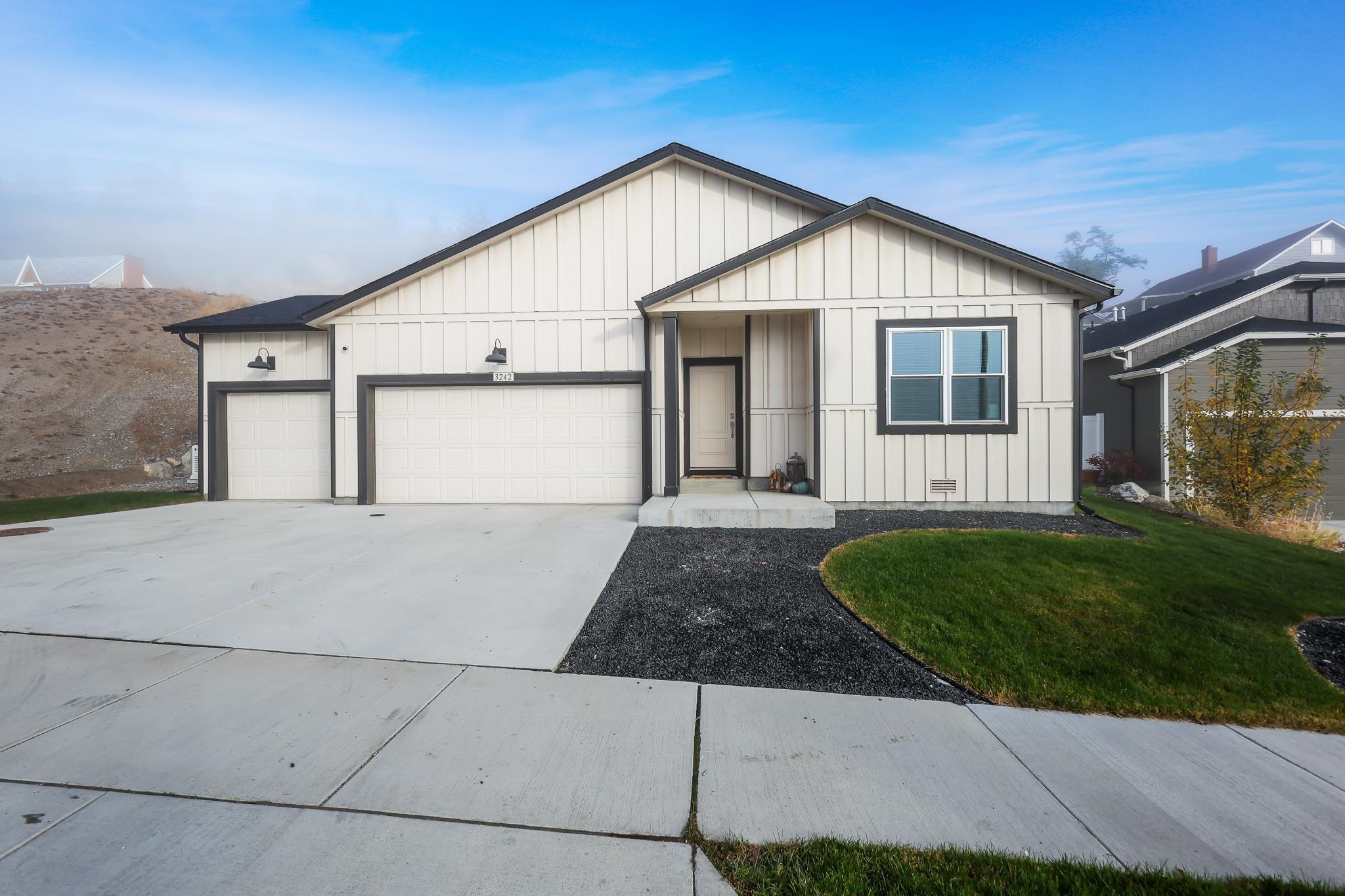 3242 North McKinnon Road Spokane, WA 99217 - Photo 1 of 47 Gallery Image 1