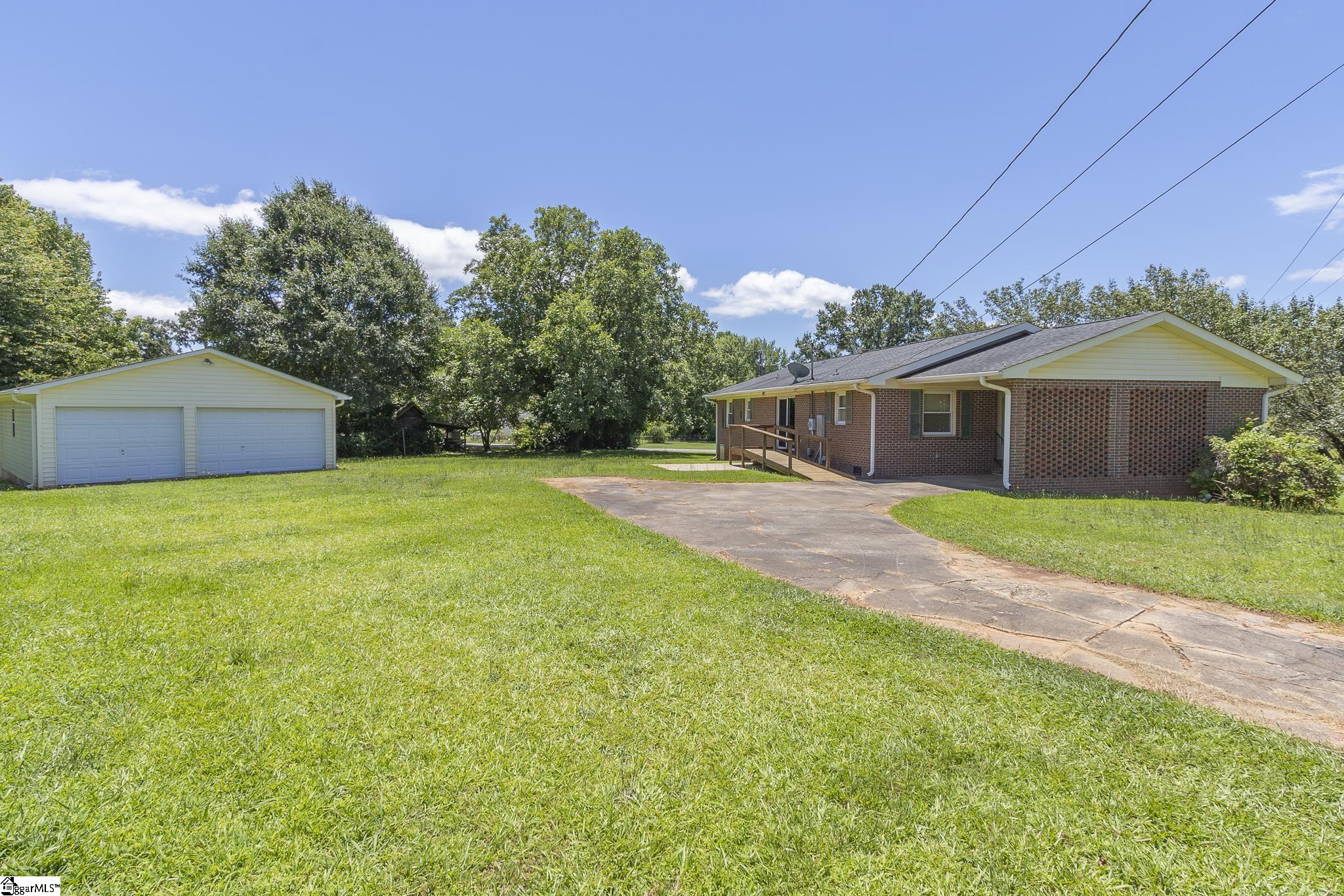 1115 Old Denver School Road Pendleton, SC 29670 - Photo 3 of 35