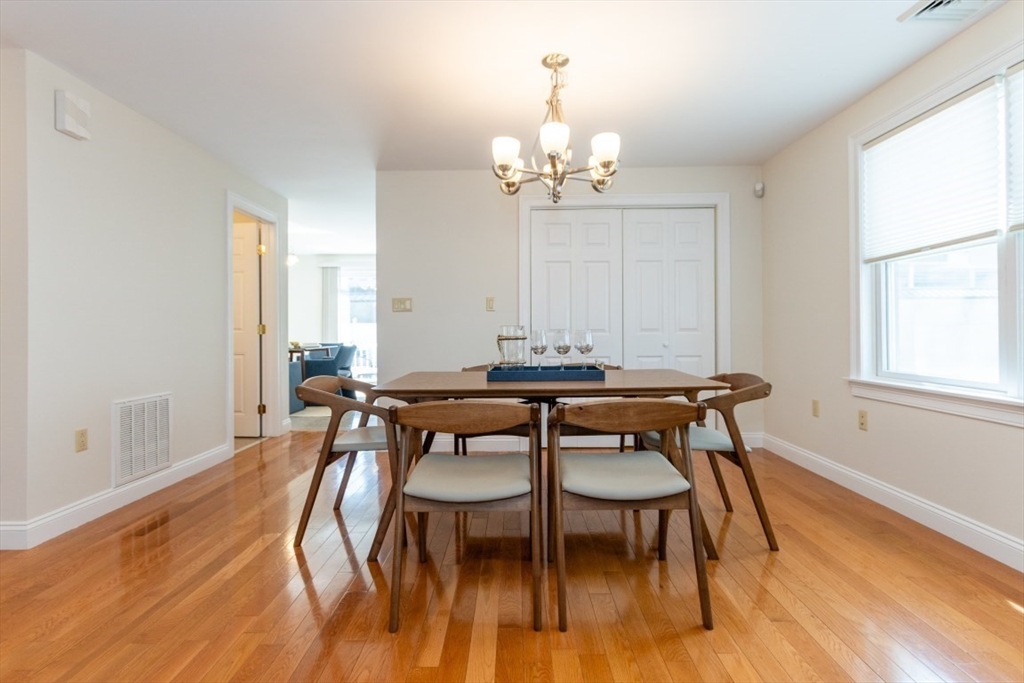 25 Maple Street, Unit 25 Watertown, MA 02472 - Photo 11 of 33