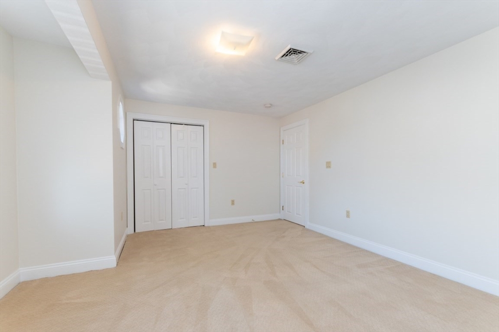 25 Maple Street, Unit 25 Watertown, MA 02472 - Photo 20 of 33