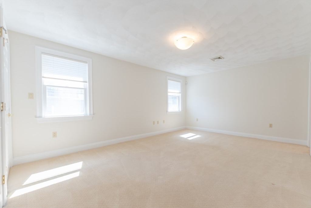 25 Maple Street, Unit 25 Watertown, MA 02472 - Photo 23 of 33