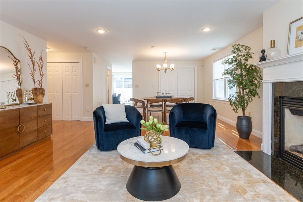 25 Maple Street, Unit 25 Watertown, MA 02472 - Photo 6 of 33