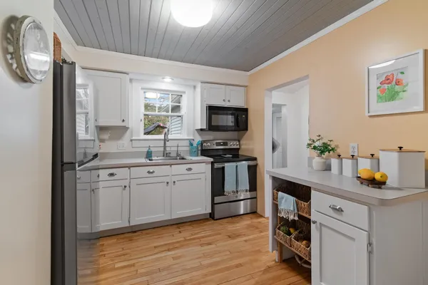 $548,000 | 289 Malletts Bay Avenue, Winooski, VT 05404