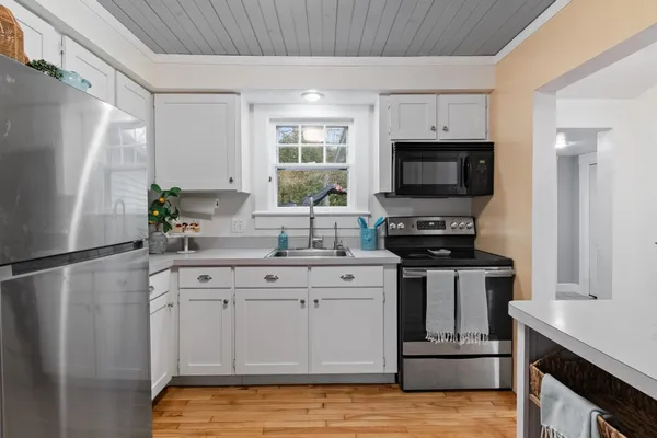 $548,000 | 289 Malletts Bay Avenue, Winooski, VT 05404