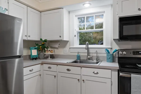 $548,000 | 289 Malletts Bay Avenue, Winooski, VT 05404
