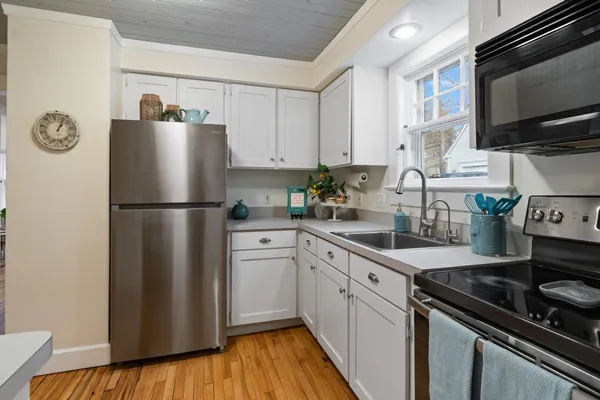 $548,000 | 289 Malletts Bay Avenue, Winooski, VT 05404