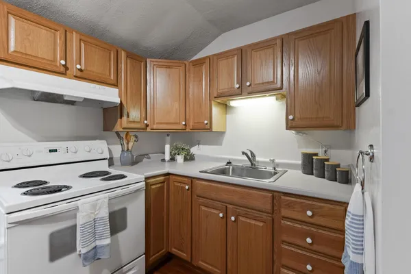 $548,000 | 289 Malletts Bay Avenue, Winooski, VT 05404