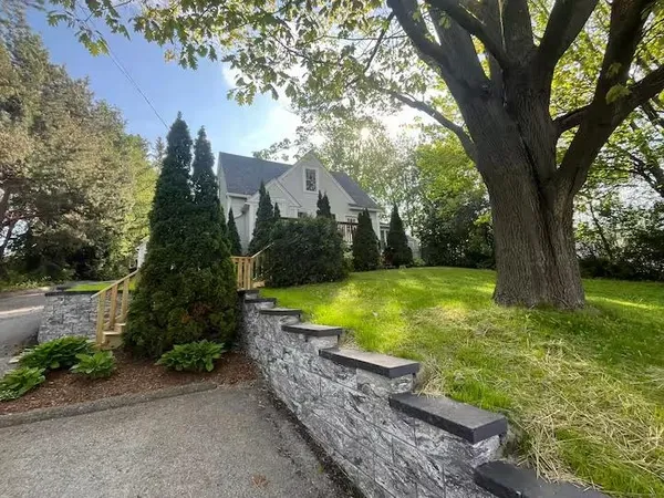 $548,000 | 289 Malletts Bay Avenue, Winooski, VT 05404