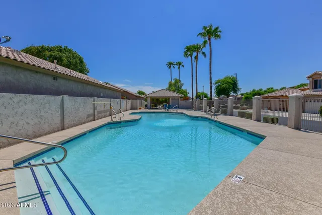 a view of a backyard with plants