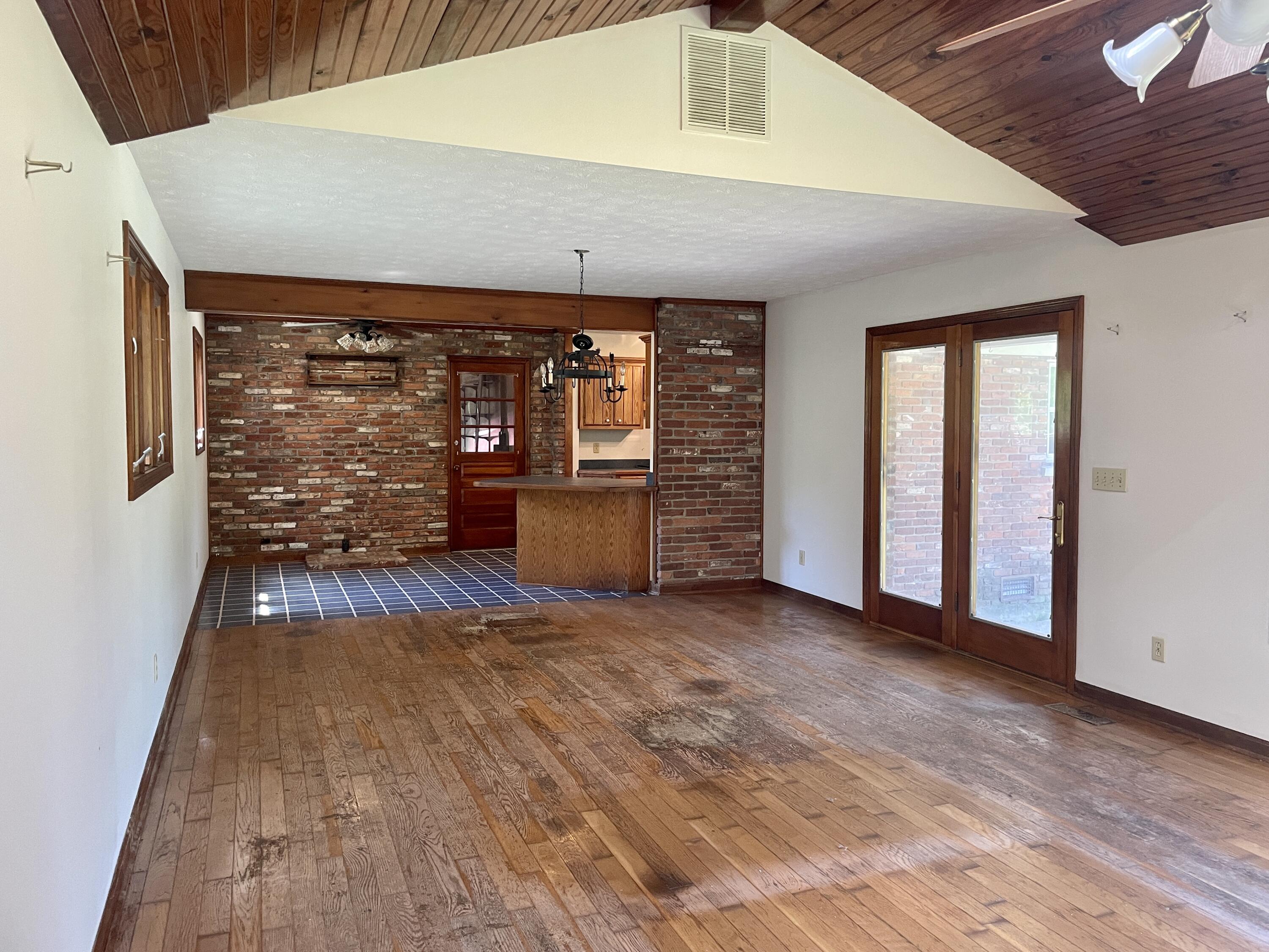 190 Green-Wilson Road Frankfort, KY 40601 - Photo 4 of 28 4C3F891C-E9EB-485C-82CC-6A751D158BDA