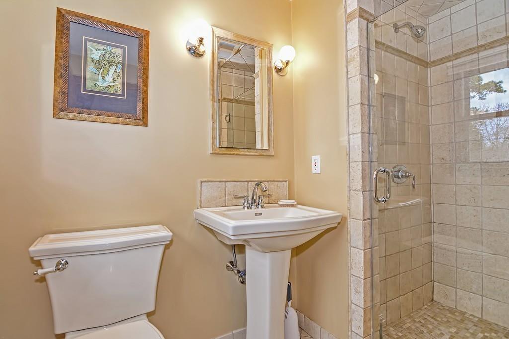 7 Massasoit Circle Walpole, MA 02032 - Photo 11 of 22 Gallery Image 11