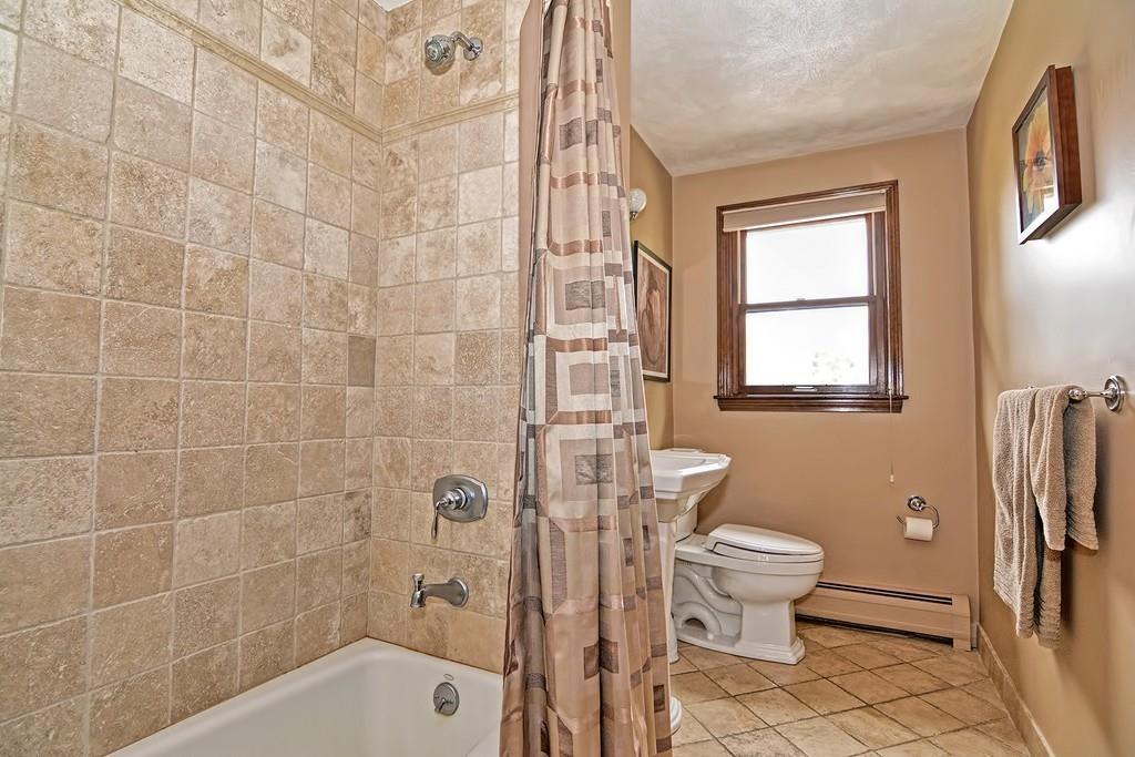 7 Massasoit Circle Walpole, MA 02032 - Photo 12 of 22 Gallery Image 12