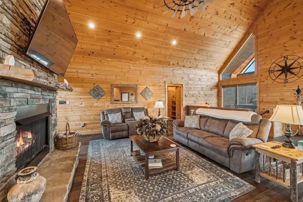 $1,200,000 | 102 High Mdws Trail, Morganton, GA 30560