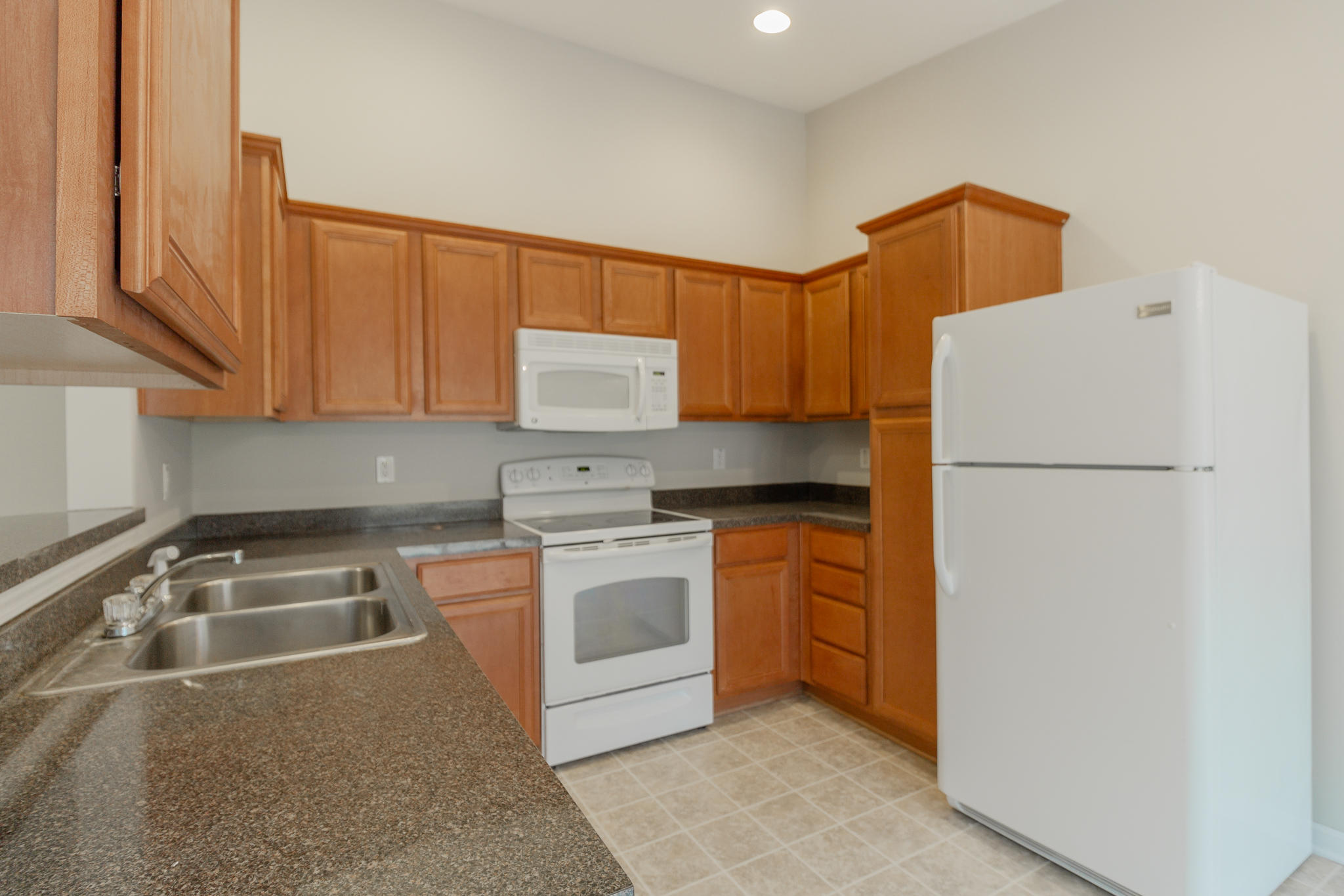 3517 Galaxy Road Ladson, SC 29456 - Photo 10 of 20 Kitchen