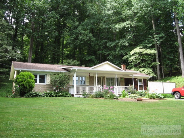 287 Ray Road West Jefferson, NC 28694 - Photo 1 of 16 Gallery Image 1