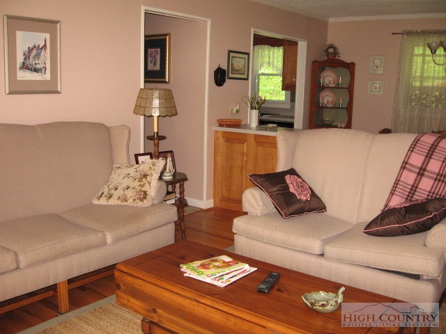 287 Ray Road West Jefferson, NC 28694 - Photo 4 of 16 Gallery Image 4