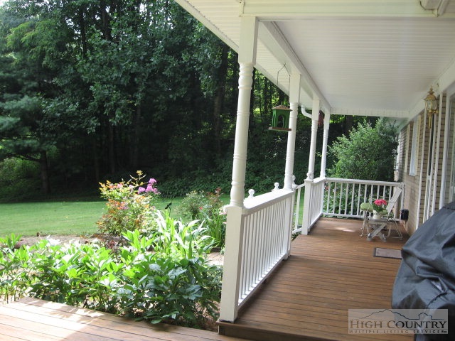 287 Ray Road West Jefferson, NC 28694 - Photo 5 of 16 Gallery Image 5