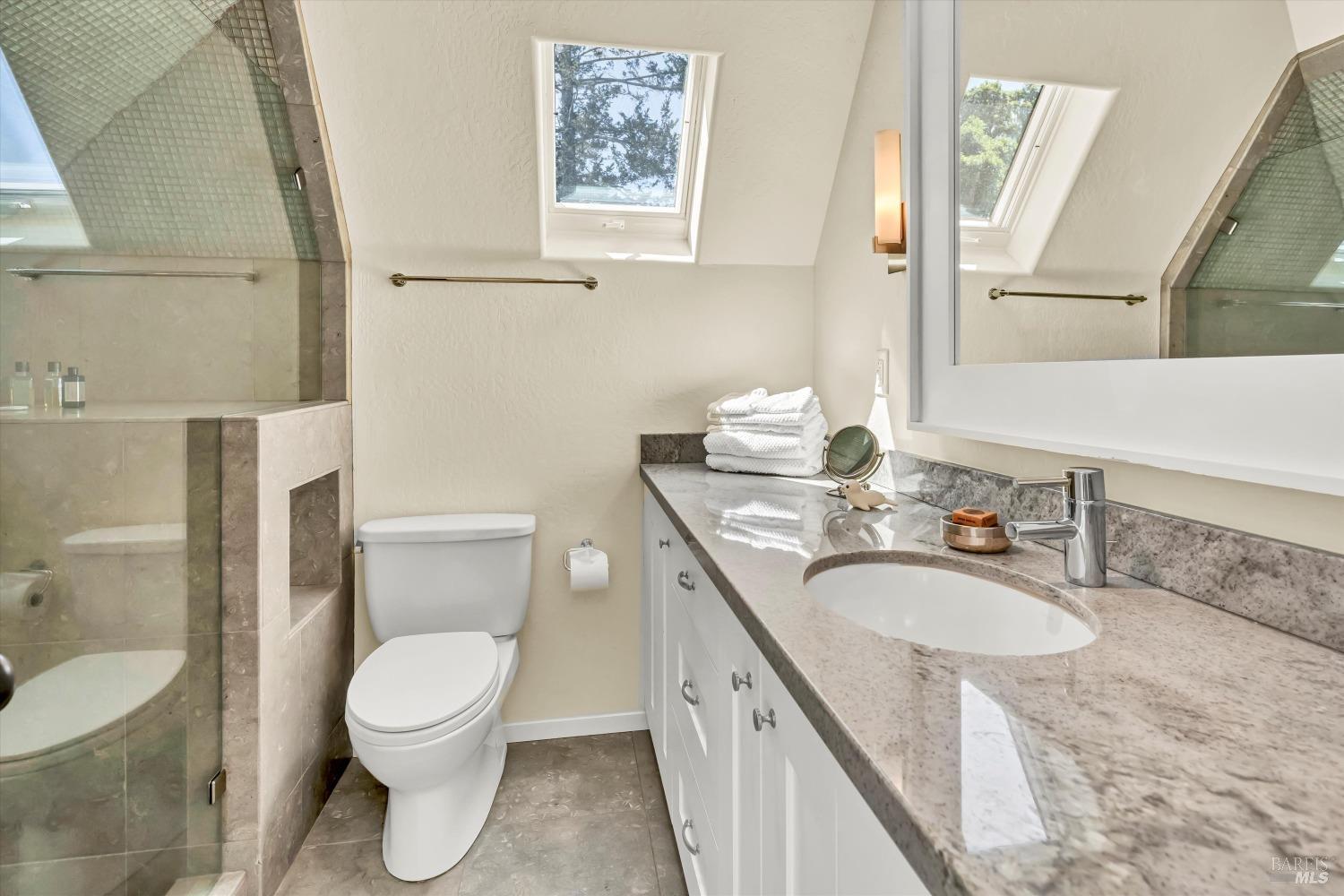 511 Kortum Canyon Road Calistoga, CA 94515 - Photo 41 of 87 Apartment bathroom.