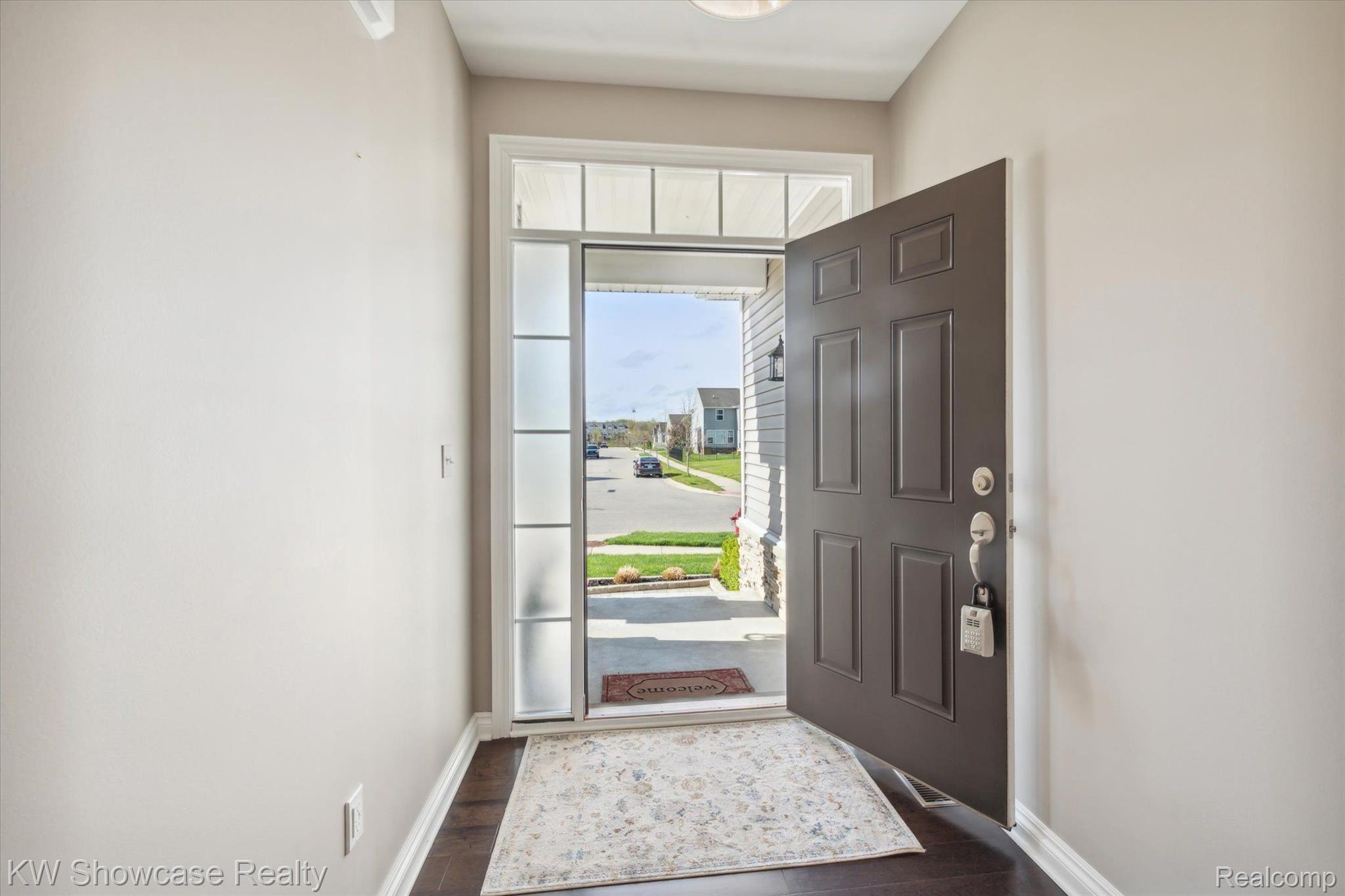 3160 Curtis Road Wixom, MI 48393 - Photo 6 of 44 Gallery Image 6