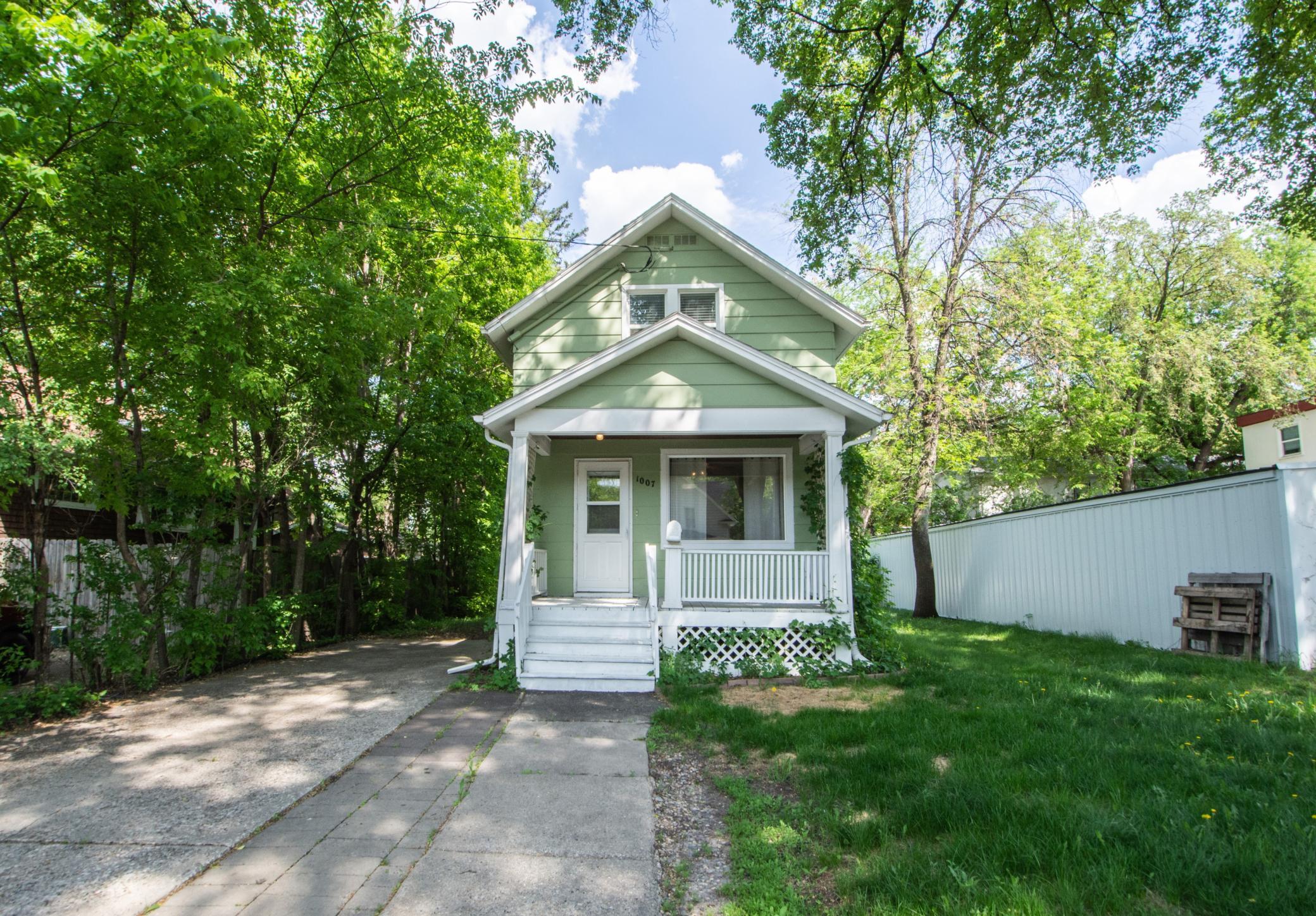 1007 11th Street North Fargo, ND 58102 - Photo 1 of 38