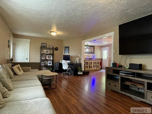 $350,000 | 807 Henderson Drive, Blackfoot, ID 83221