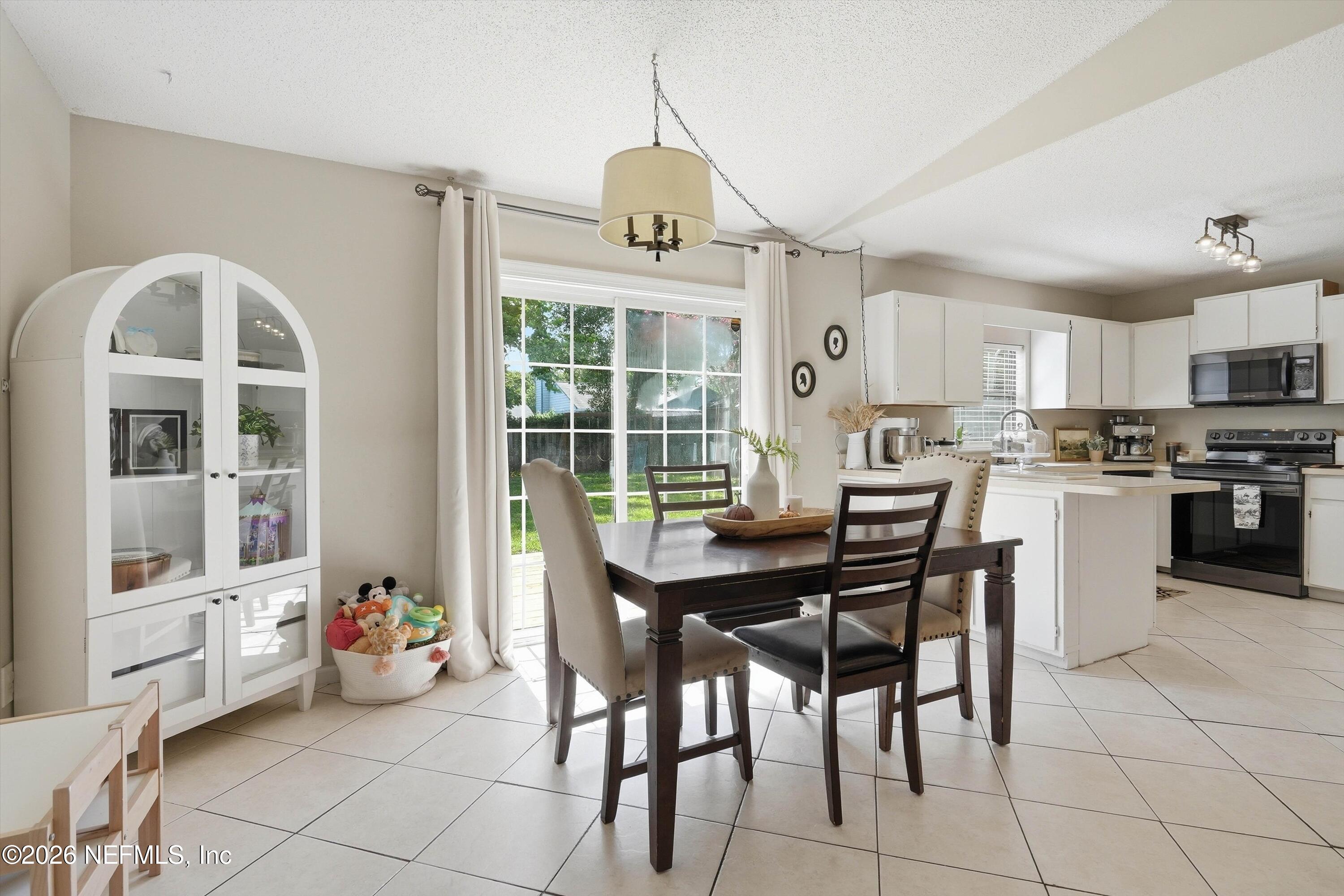 12768 Attrill Road Jacksonville, FL 32258 - Photo 11 of 32 11-Dining Area
